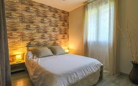 Chambre Calme A Breux-Jouy